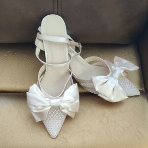 Women's Satin Bow Pointed Toe Flats - Cream